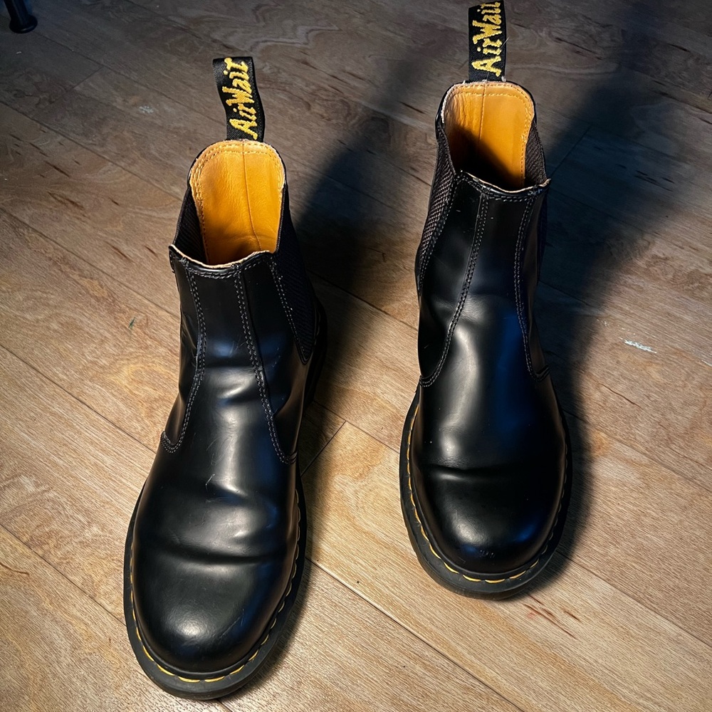 Dr. Martens Unisex 2976 Chelsea Boot